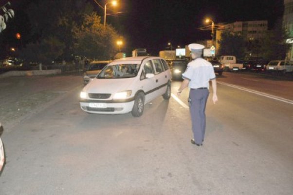Bilanţul Poliţiei Rutiere: Constanţa colcăie de şoferi beţi şi fără permis